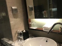 -上海龙之梦万丽酒店