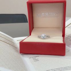 -威德钻石-克拉钻大本营(南京东路店)