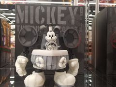 -泡泡玛特POPMART(侨福芳草地店)
