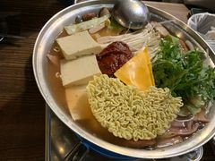 部队火锅-富乐满韩国正宗炸鸡韩国料理(虹泉路店)