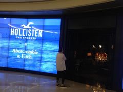 iphone_upload_pic-Hollister Co(杭州万象城店)