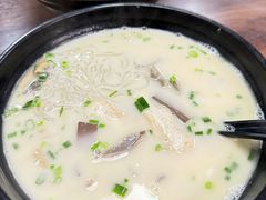-津津老鸭粉丝馆(正东路店)