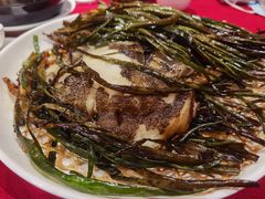 葱香鸦片鱼-老吉士酒家(天平路店)