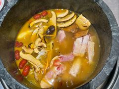 -蘑界·野生菌火锅(深业上城店)