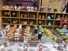 -猫的天空之城概念书店(北戴河蔚蓝海岸店)