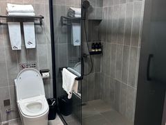-闲隅江景艺术酒店(解放碑洪崖洞总店)
