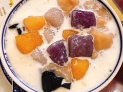 仙草香芋芋圆-黄氏许牛奶甜品餐厅(裕华万达店)