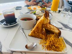 -The Sunny Side Cafe Station 1