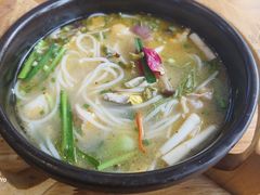 -桥香园过桥米线(国贸店)