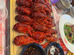 -肥肥虾庄·金牌油焖大虾(汉街SKP店)