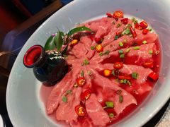 水上漂嫩牛肉-大隐·成都火锅Bistro(合生麒麟新天地店)