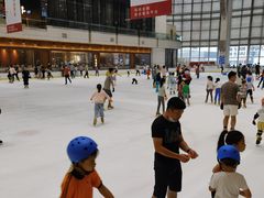 -冰纷万象滑冰场(深圳万象城店)