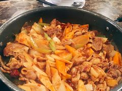 五花肉锅-猪啊牛呀羊啊铜盘烤肉(正大广场店)