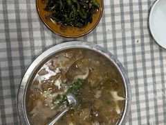 -卢六川汤肉(南方花园店)