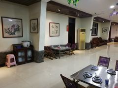大堂-洪沟崖张记炒鸡店(聚才路店)
