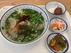 -陇兴楼兰州拉面(西安咸阳国际机场店)