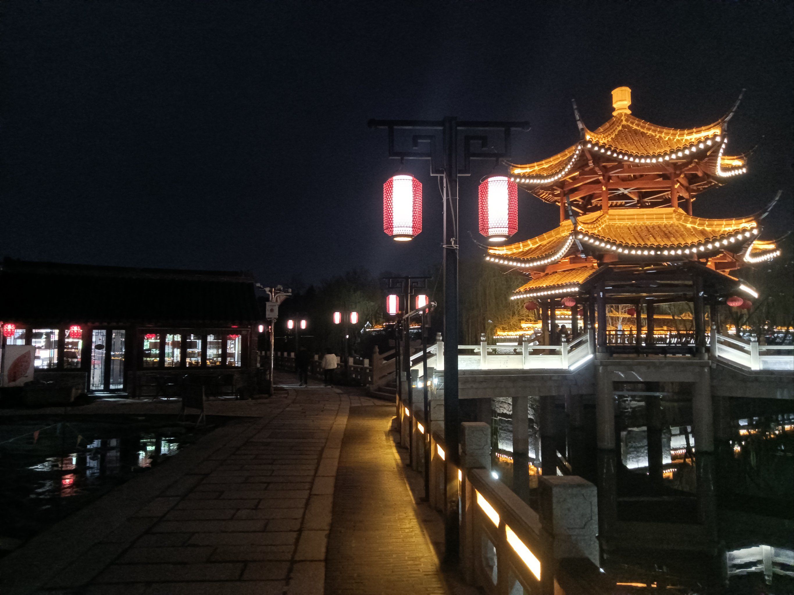 如皋护城河畔与东大街夜景