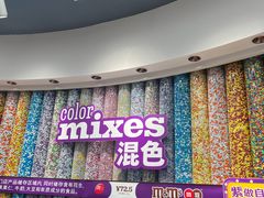 -m豆巧克力世界(上海世茂广场店)