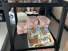 面包甜点陈列柜-瑞幸咖啡(大冲商务中心C座店)