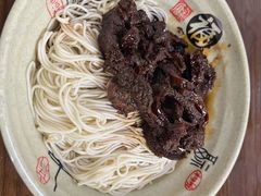 金牌半筋半肉面-旺泉餐饮店·清真牛肉面馆