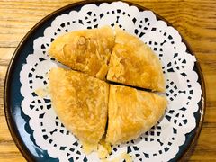 现烤鲜花饼-麦麦山云南菜(复地活力城店)