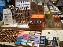 -猫的天空之城概念书店(杭州南宋御街店)