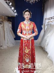 -觅白婚纱礼服馆