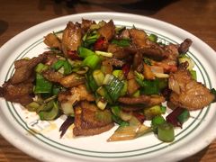 -云海肴·汽锅鸡·云南菜(天山百盛优客店)