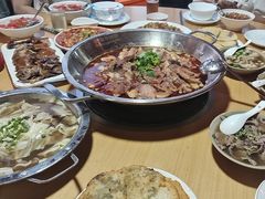 -大众跷脚牛肉馆·非遗传承单位(峨眉山店)