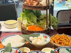 -刘姐啤酒鱼民族演艺餐厅(西街总店)