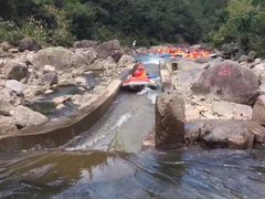 -安吉龙王山峡谷漂流