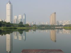 -万绿园