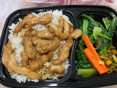 香酥鸡柳饭-台湾卤肉饭(龙口店)