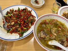 碎红辣椒炒肉-憨伢子·家常菜小食堂·有锅气の炒菜(江汉路店)