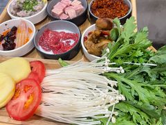 十全十美大满足-爸爸炒料牛排老火锅(建设路旗舰店)