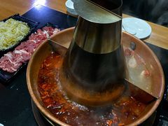 -果松木炭酸菜铜火锅·外婆参鸡汤