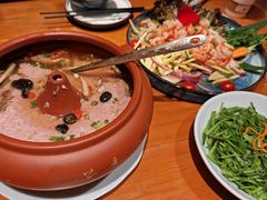 -老滇山寨•云南特色菜•地方菜•民族风情歌舞表演(金碧店)