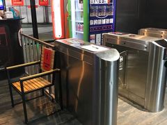 -洛克公园·篮球·足球·羽毛球(莘庄店)