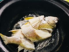 油盐焗还立鱼-百味馆·粤菜·湛江菜(后海花园店)