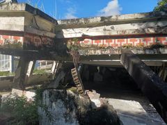 -四川汶川特大地震漩口中学遗址