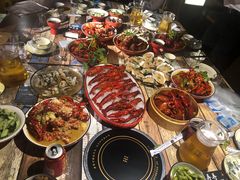 -虾弄弄海派小龙虾·牛羊蝎子火锅