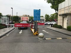 -万象城-停车场