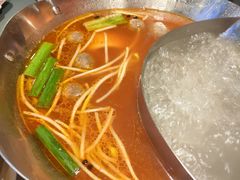 -由衷贵州酸汤牛肉火锅(新桥店)
