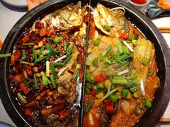 -鸣记脆皮烤鱼(三八广场店)