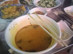-76人老烩面(龙湖泰山路店)