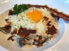 -Chom Cafe and Restaurant