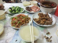 -蓝精灵饺子店