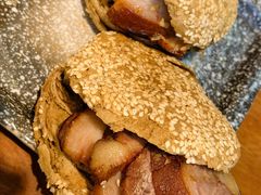 -老天桥酱肉烧饼夹肘子(天桥店)
