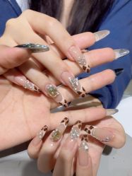 -艾珂·美甲美睫