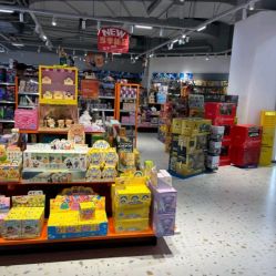 -逝水玩具折扣店